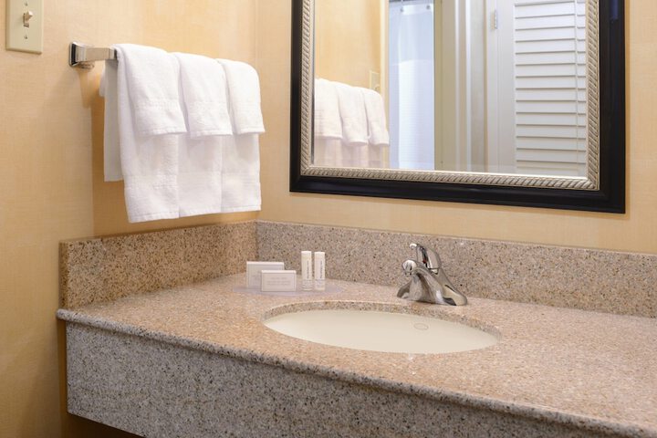 Courtyard By Marriott Dallas Arlington/Entertainment Dist - thumb 5