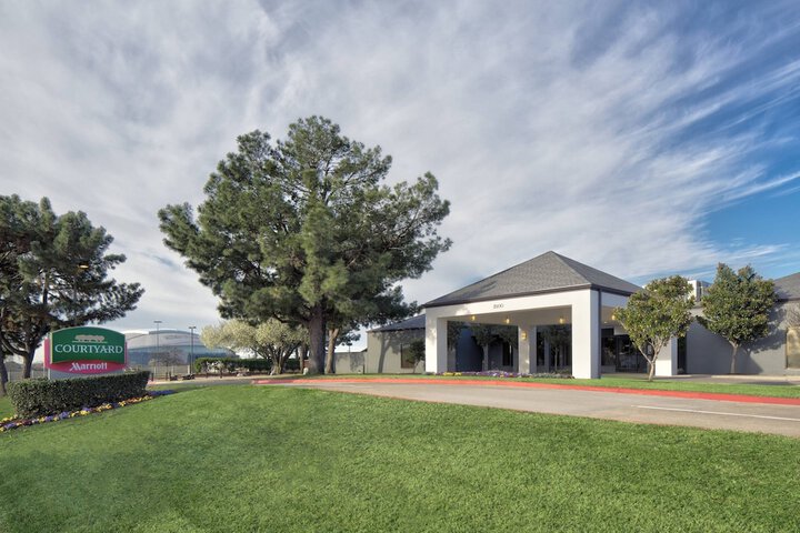 Courtyard By Marriott Dallas Arlington/Entertainment Dist - thumb 1