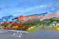 Courtyard by Marriott Manchester - Boston Regional Airport