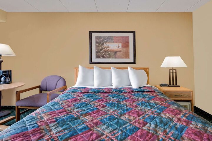 Days Inn By Wyndham International Falls - thumb 6