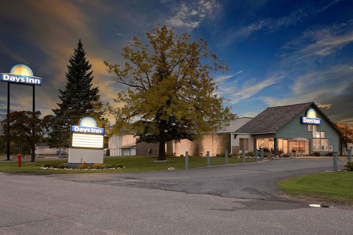 Days Inn By Wyndham International Falls - thumb 1