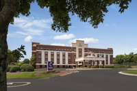 Comfort Suites Outlet Center