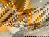 Global Luxury Suites at Newport