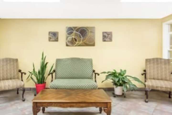 Days Inn By Wyndham Phenix City Near Fort Benning - thumb 2