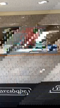 Travelodge by Wyndham Jersey City