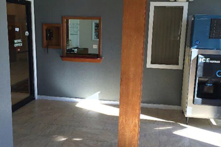 Wilshire Inn - thumb 4