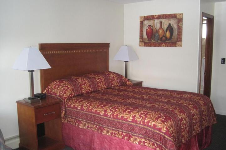 North Colony Motel & Cottages - thumb 5