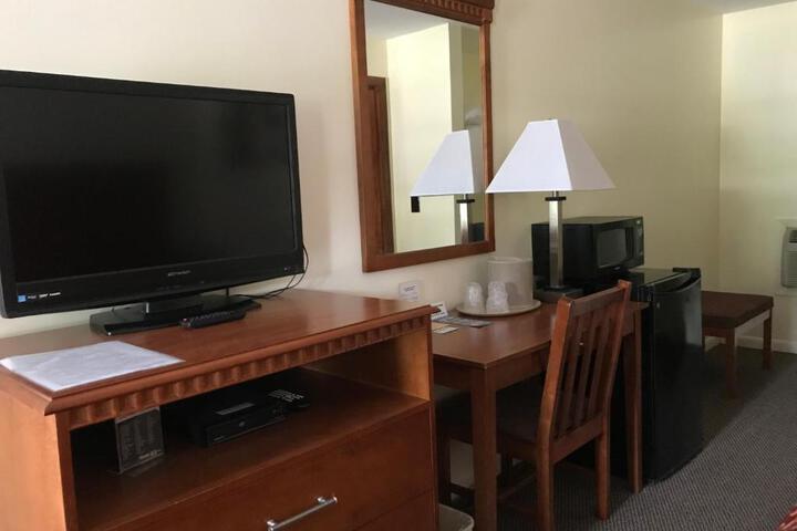 North Colony Motel & Cottages - thumb 6