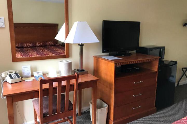 North Colony Motel & Cottages - thumb 2