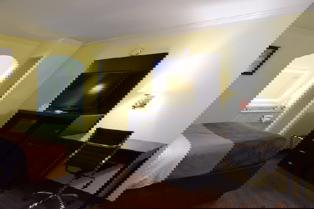 Econo Lodge Gadsden - Attalla - thumb 2