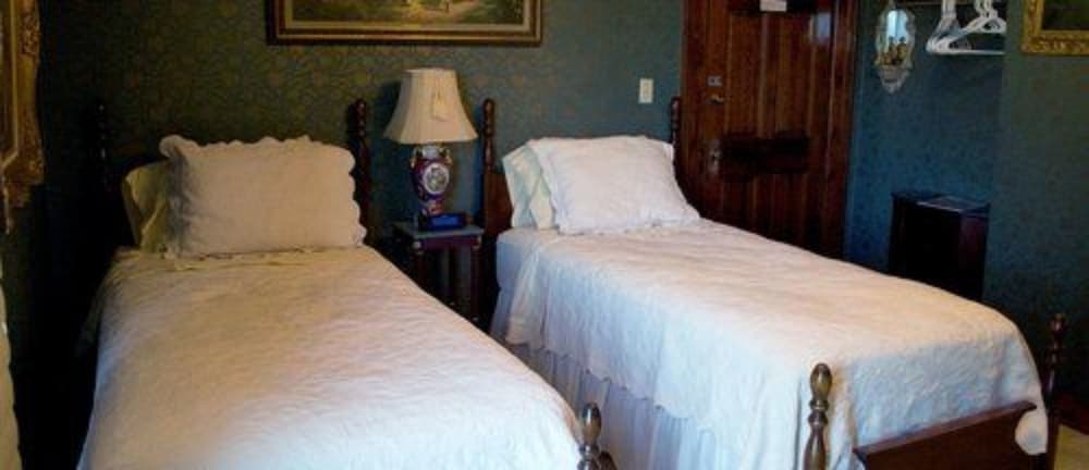 J. Paule's Fenn Inn - thumb 5