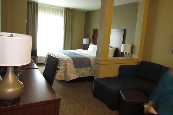 Heartland Inn And Suites - thumb 7