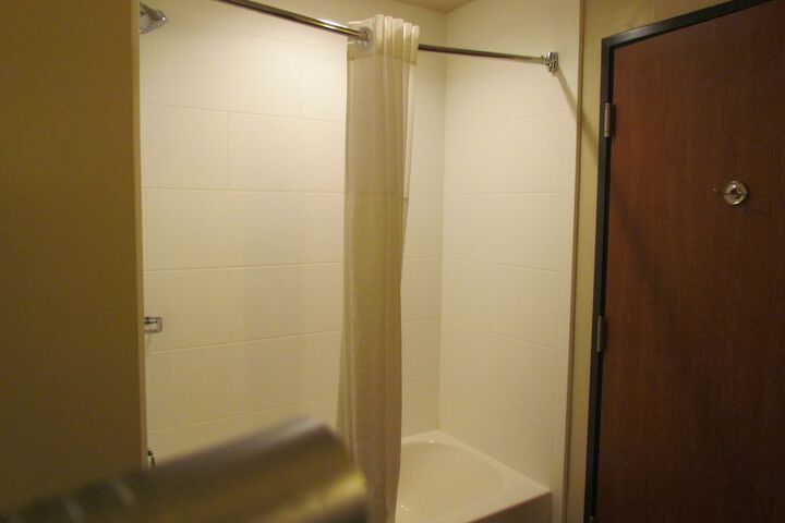 Heartland Inn And Suites - thumb 5