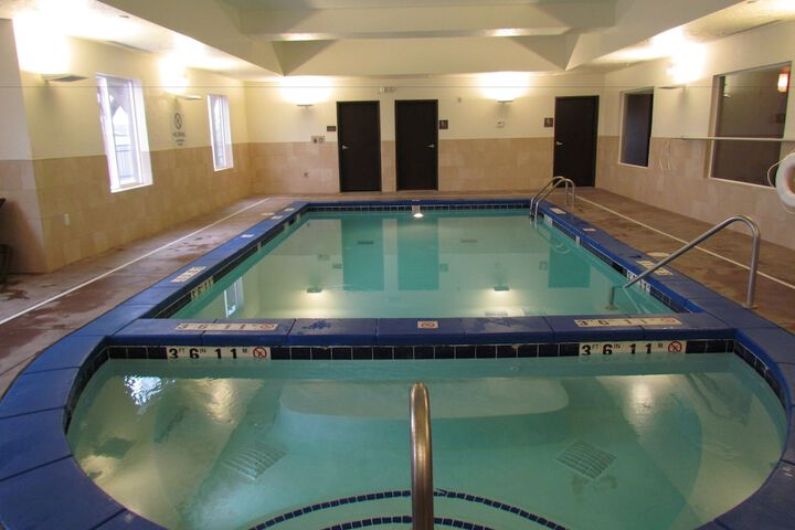 Heartland Inn And Suites - thumb 1