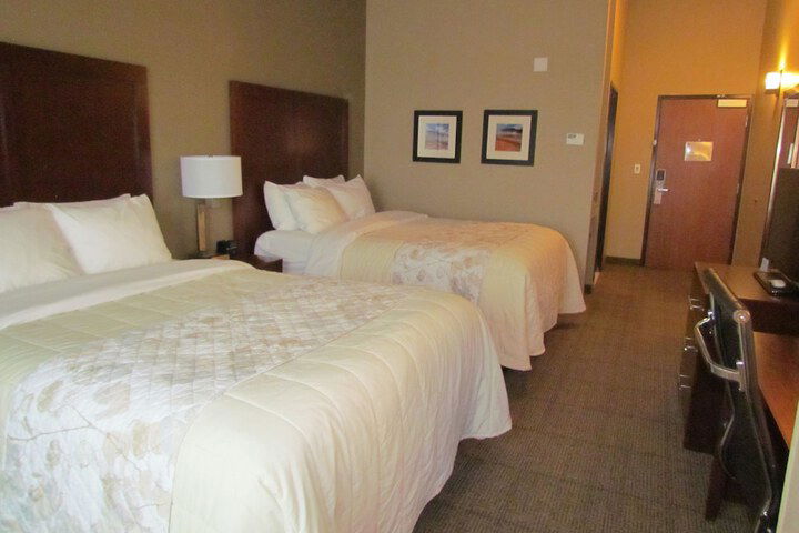 Heartland Inn And Suites - thumb 4