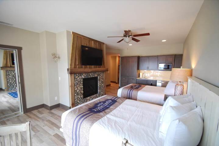 Quarterdeck Resort & Restaurant - thumb 4