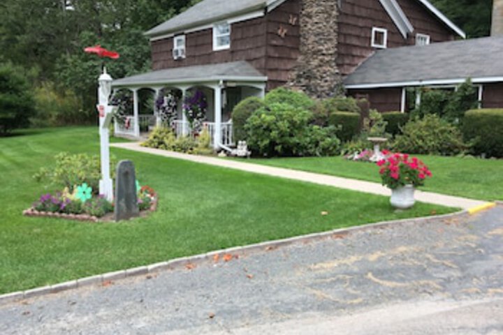 Cave Mountain Motel - thumb 0