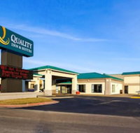 Quality Inn  Suites Moline - Quad Cities - Accommodation Rooms