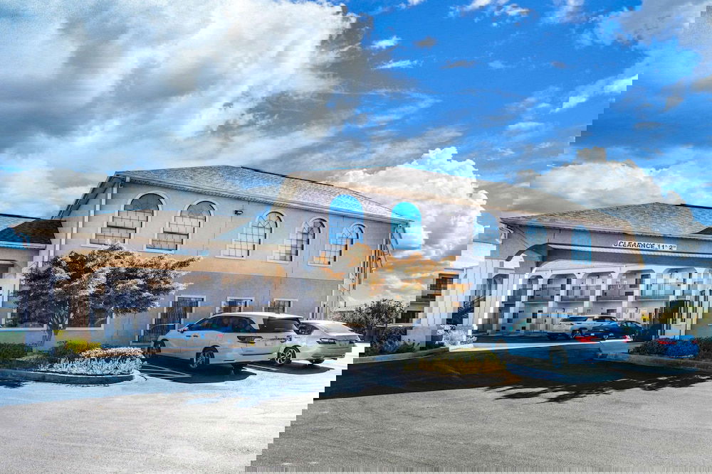 Econo Lodge And Suites - thumb 3