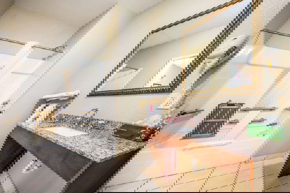 Econo Lodge And Suites - thumb 5