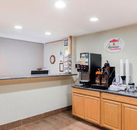 Super 8 by Wyndham Adair Ia - Accommodation Rooms