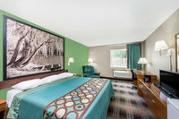 Super 8 by Wyndham Parsons