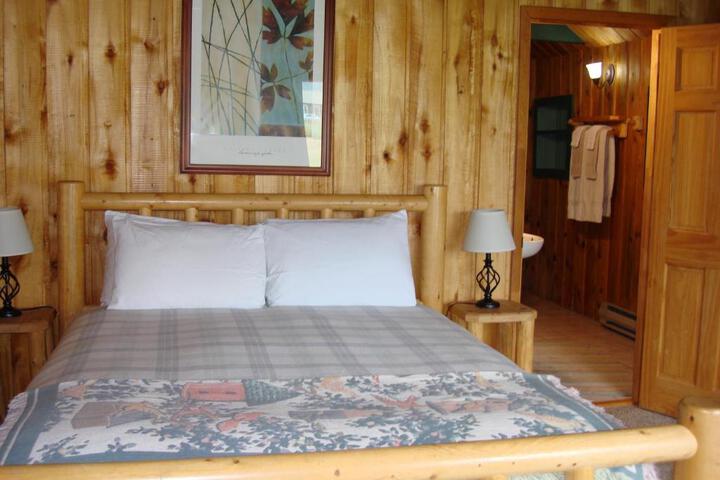 Retreat Lodge & Cabins At Mt. Peale Animal Sanctuary & Healing Center - thumb 4