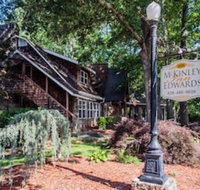 McKinley Edwards Inn - Accommodation Rooms