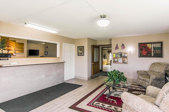 Rodeway Inn - thumb 4