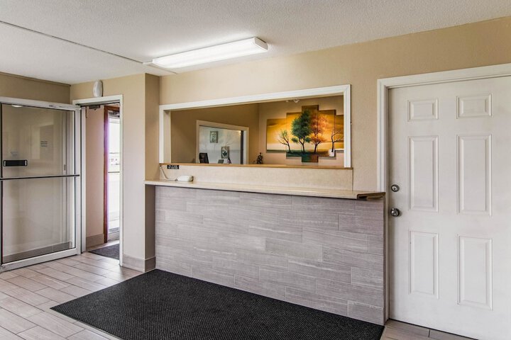 Rodeway Inn - thumb 5