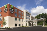 Holiday Inn Express and Suites North Brunswick an IHG Hotel