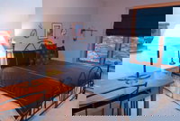 Johnson House by JHRL