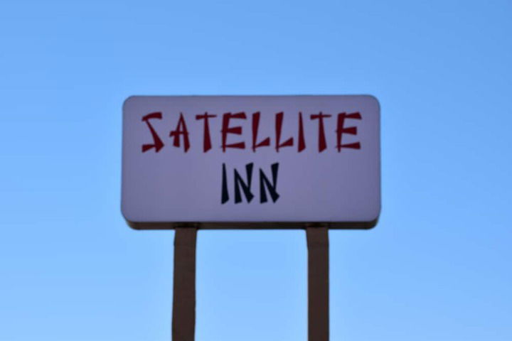 Rodeway Inn - thumb 1