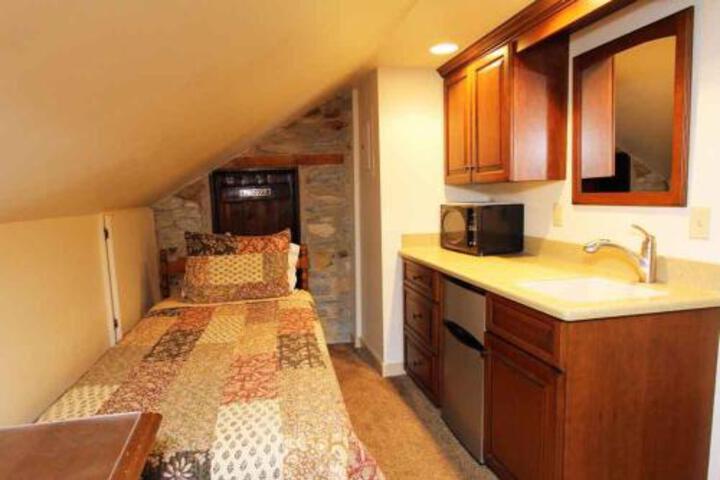 Rocky Acre Farm Bed & Breakfast - thumb 2