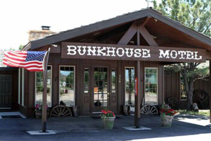 Bunkhouse Motel - thumb 0