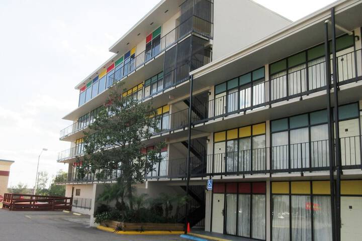 Econo Lodge Winter Haven Chain Of Lakes - thumb 3