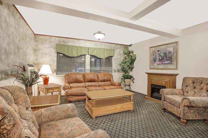 Super 8 By Wyndham Moscow - thumb 3