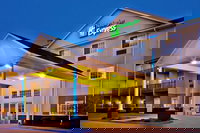 Holiday Inn Express Le Claire Riverfront-Davenport an IHG Hotel
