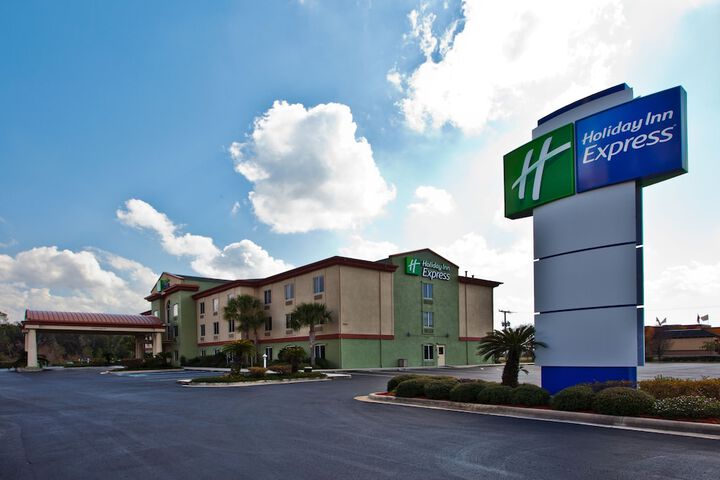 Holiday Inn Express Hotel & Suites LIVE OAK, An IHG Hotel - thumb 2