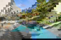 Hollywood Hills Upscale