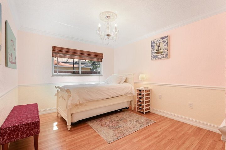 Golden Tropics 30 Minutes From Superbowl 2020 Pool Fenced Backyard - thumb 5