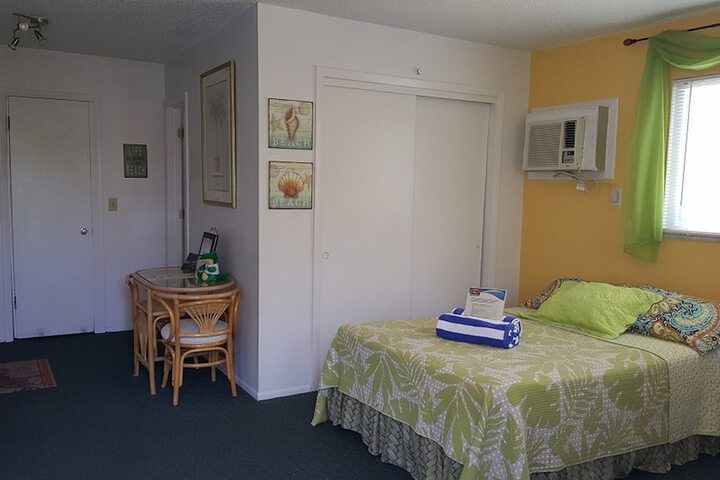 5583 Estero Blvd Iguana Mama's Beach House - thumb 3