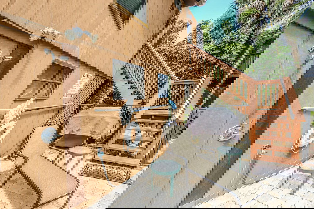 210 Miramar - thumb 1