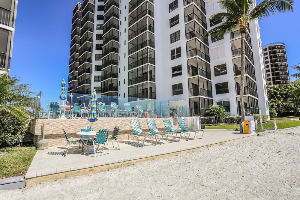 Island Winds 702 - thumb 3