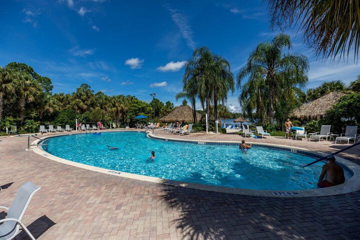 Fabulous Modern 3 Bed Penthouse Condo On Bahama Bay Resort 493 - thumb 7