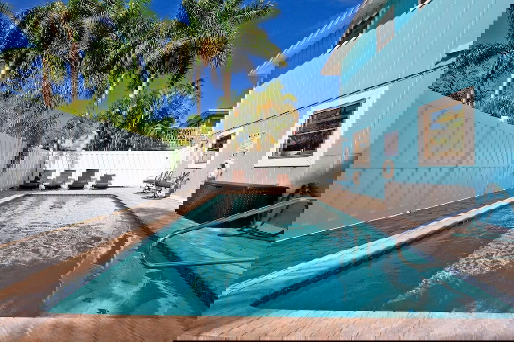 The Oasis Upper - thumb 1