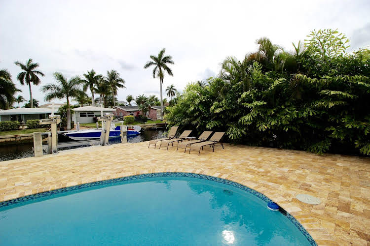 Palm Beach Canal Villas - thumb 0