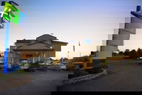 Holiday Inn Express  Suites Wauseon an IHG Hotel