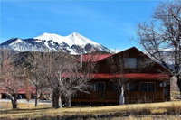 Pack Creek Orchard House by RedAwning