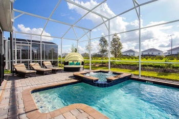Fabulous 8 Bed Championsgate Golf Resort Pool Home - thumb 1